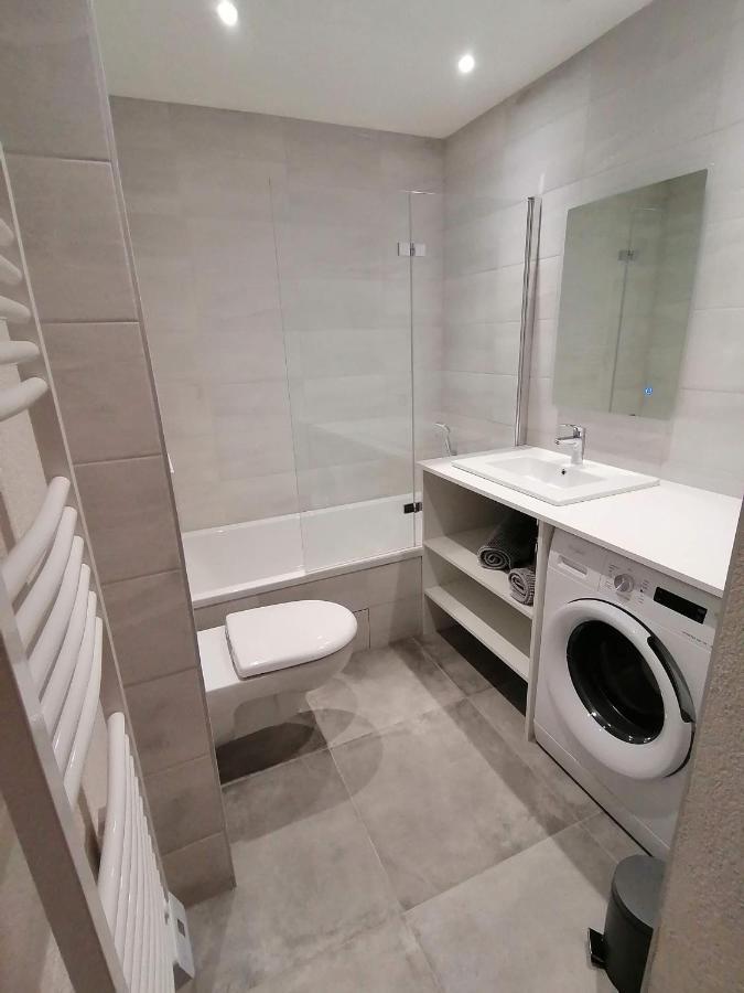 Chez Leon, Jacuzzi Et Sauna Des Le 1Er Septembre 2025 萨莫安斯 外观 照片