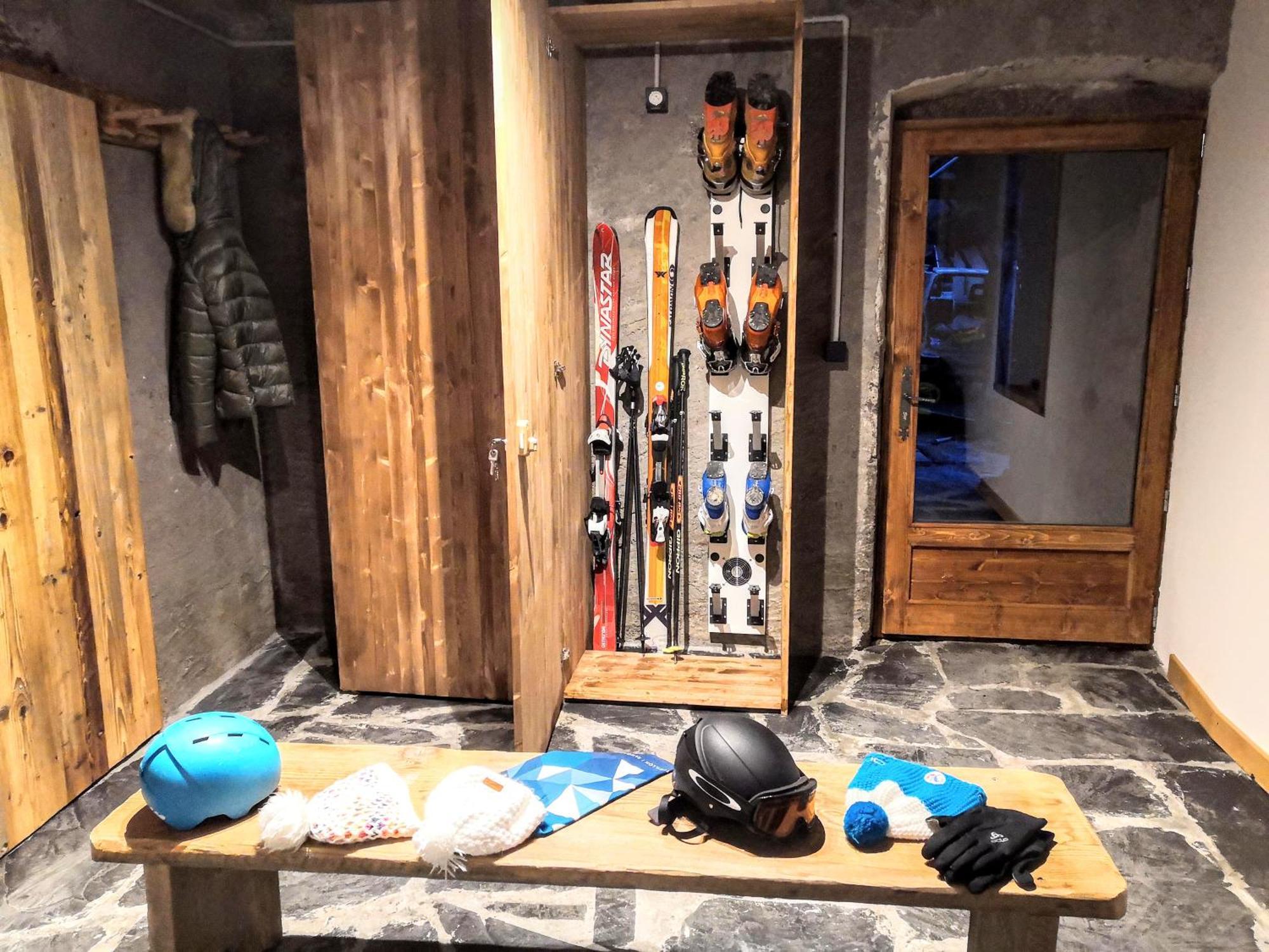 Chez Leon, Jacuzzi Et Sauna Des Le 1Er Septembre 2025 萨莫安斯 外观 照片